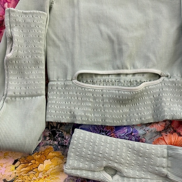 NWOT Free People Movement Mint Green Women's Cut It Out Top - Picture 7 of 9